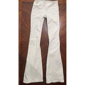 Free People white bell-bottom flared womens‎ jeans size 24
